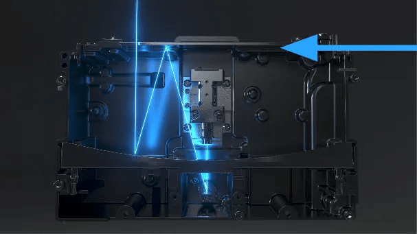 O espelho parabólico é um espelho curvo na LPU que sempre reflete o feixe de laser perpendicular ao plano de impressão do espelho retrátil na parte superior.